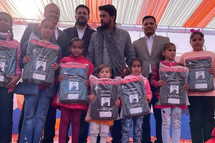 Paytm Foundation donates laptops to Ek se Shrestha Program for Education of Rural Children of Hamirpur